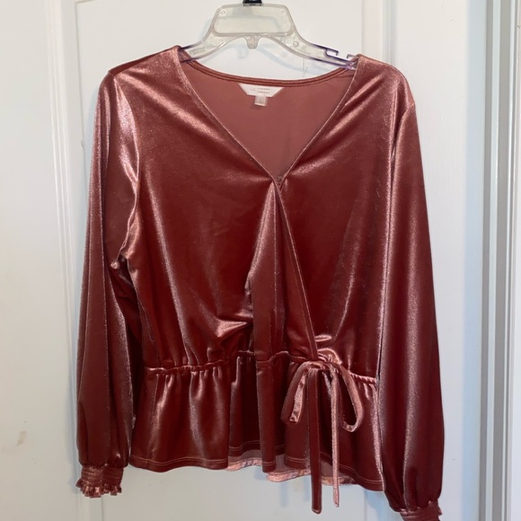 LC Lauren Conrad Tops - Velvet Rose Lauren Conrad wrap top